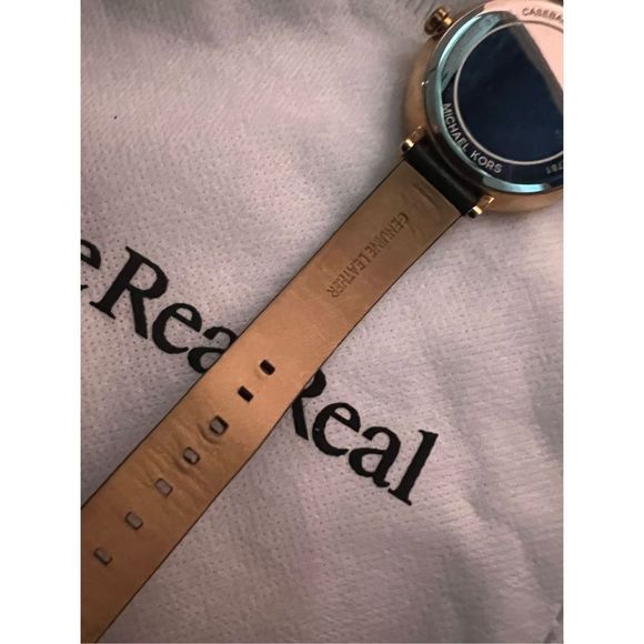 Michael Kors Women’s Charley Leather Black/ Gold Watch - Picture 8 of 9